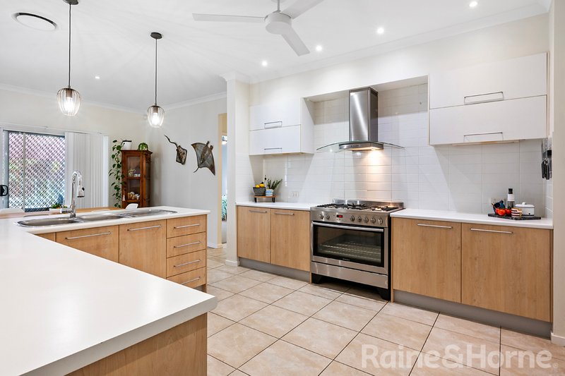 Photo - 12 Douglas Circuit, North Lakes QLD 4509 - Image 8