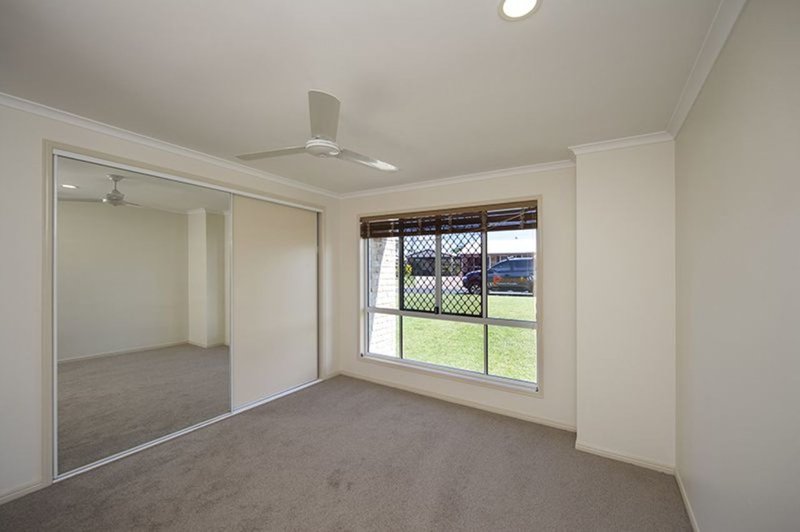 Photo - 12 Douglas Street, Tannum Sands QLD 4680 - Image 9