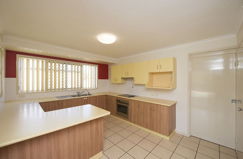 Photo - 12 Douglas Street, Tannum Sands QLD 4680 - Image 15