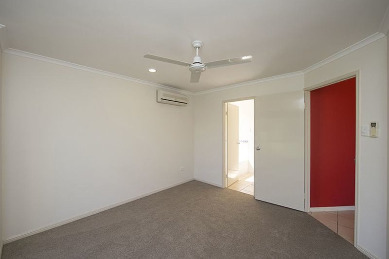 Photo - 12 Douglas Street, Tannum Sands QLD 4680 - Image 16