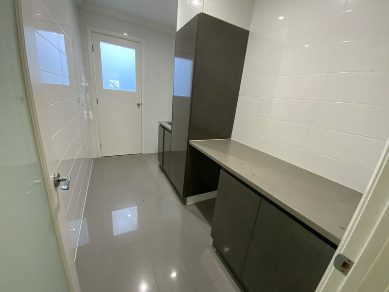 Photo - 12 Dromedary Place, , Macquarie Links NSW 2565 - Image 12