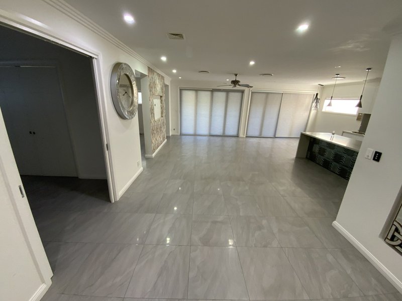 Photo - 12 Dromedary Place, , Macquarie Links NSW 2565 - Image 13