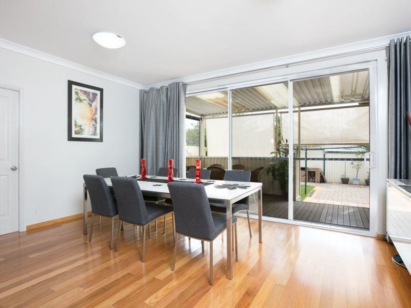 Photo - 12 Duckmallois Avenue, Blacktown NSW 2148 - Image 4