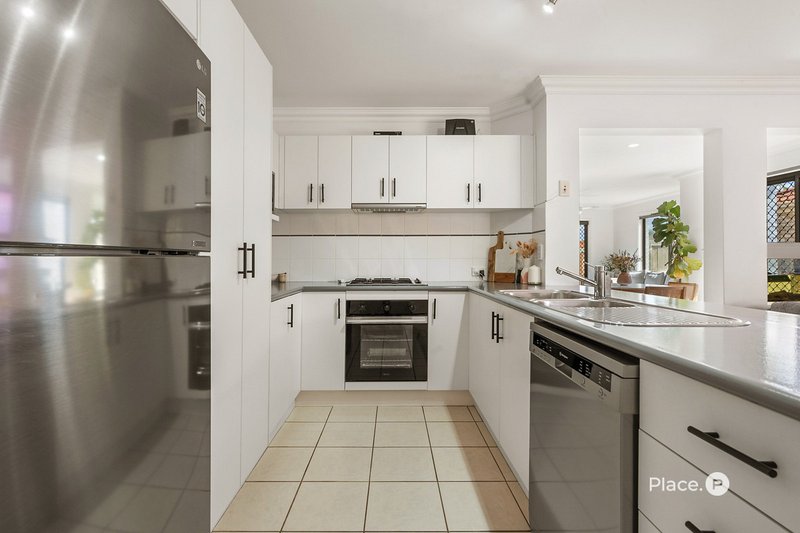 Photo - 12 Dumaresq Crescent, Murrumba Downs QLD 4503 - Image 7