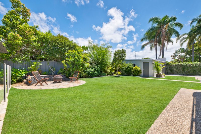 Photo - 12 Dunbarton Avenue, Sorrento QLD 4217 - Image 8