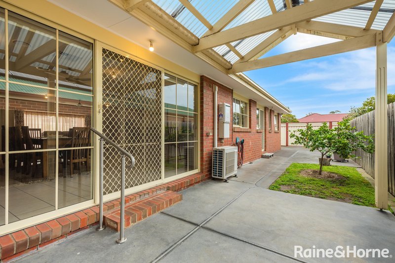 Photo - 12 Duncraig Grove, Sunbury VIC 3429 - Image 17