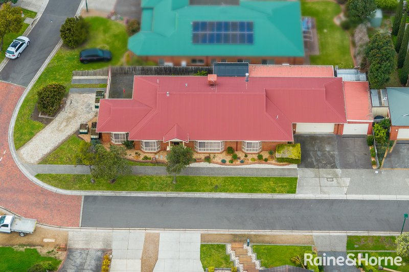 Photo - 12 Duncraig Grove, Sunbury VIC 3429 - Image 23