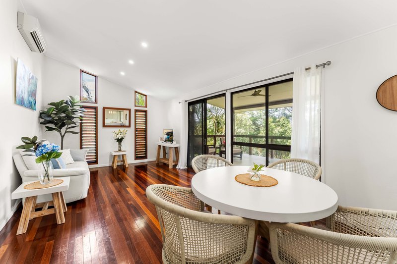 Photo - 12 Dungory Street, The Gap QLD 4061 - Image 4