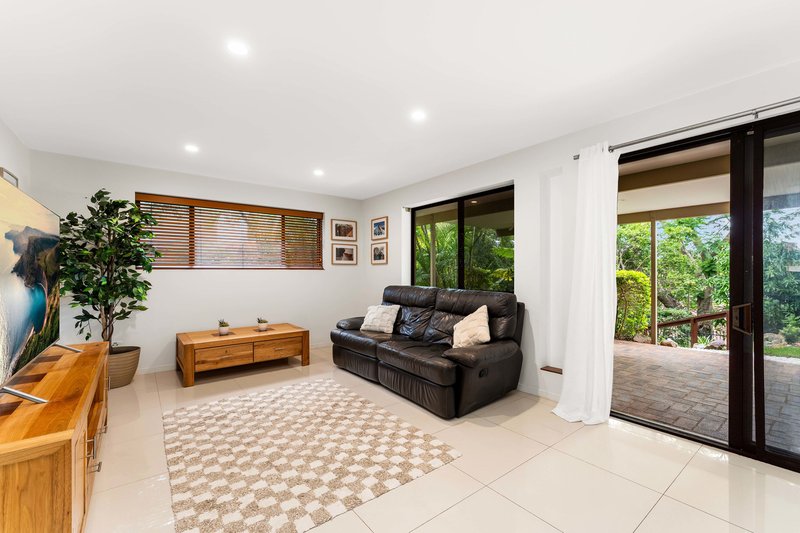 Photo - 12 Dungory Street, The Gap QLD 4061 - Image 7