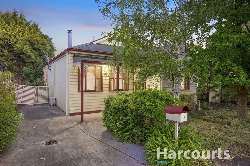 12 Dylan Court, Berwick VIC 3806