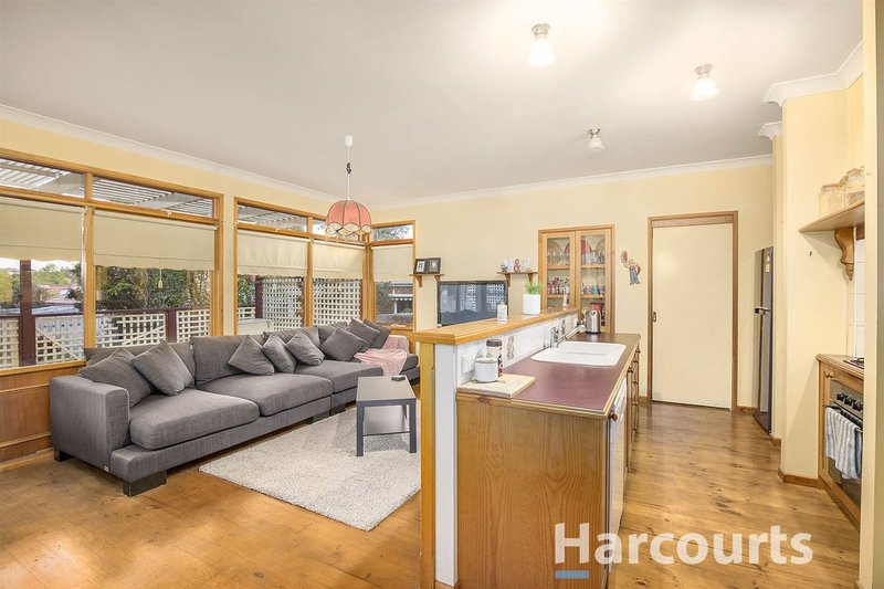 Photo - 12 Dylan Court, Berwick VIC 3806 - Image 2