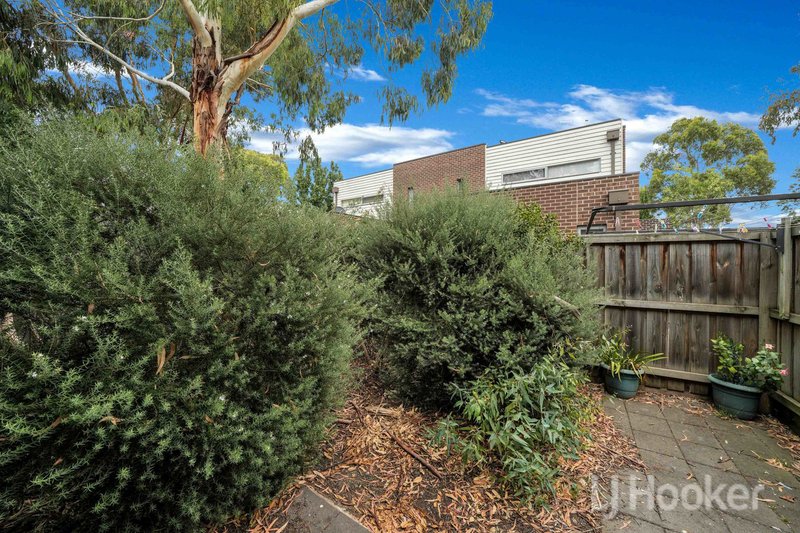 Photo - 12 Eaglehawk Drive, Mernda VIC 3754 - Image 11