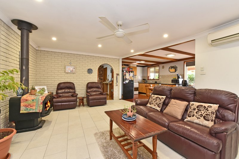 Photo - 12 Earswick Crescent, Buttaba NSW 2283 - Image 4