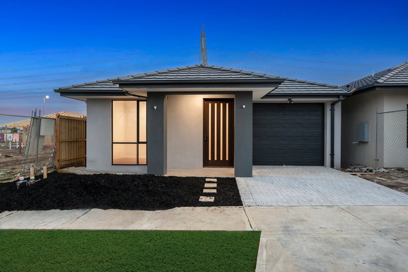 Photo - 12 Ecurb Street, Clyde North VIC 3978 - Image