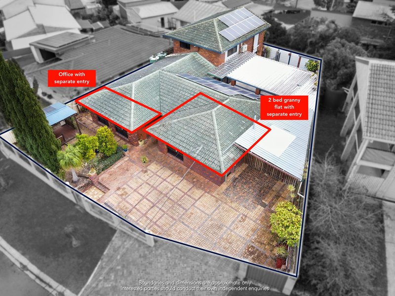 Photo - 12 Edgehill Crescent, Springwood QLD 4127 - Image 2