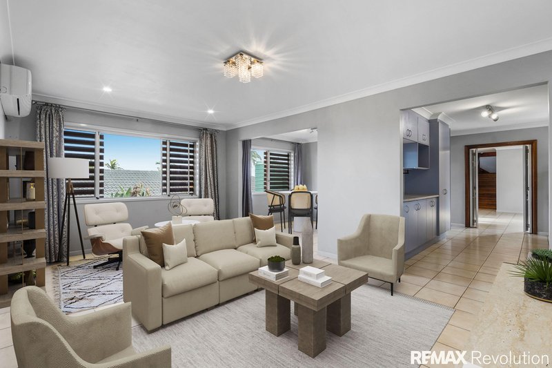 Photo - 12 Edgehill Crescent, Springwood QLD 4127 - Image 5