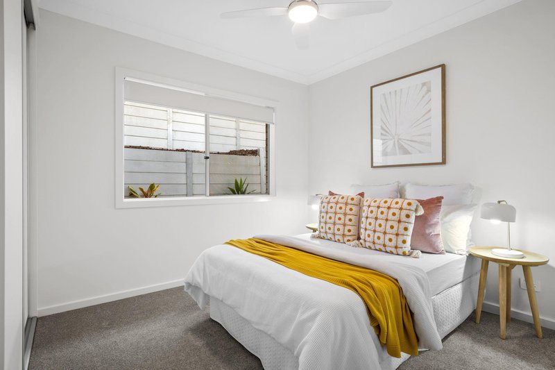 Photo - 12 Edgeview Way, Flinders View QLD 4305 - Image 16