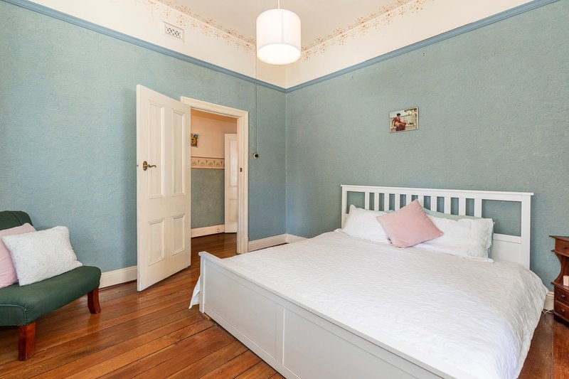 Photo - 12 Edinboro Street, Mount Hawthorn WA 6016 - Image 3