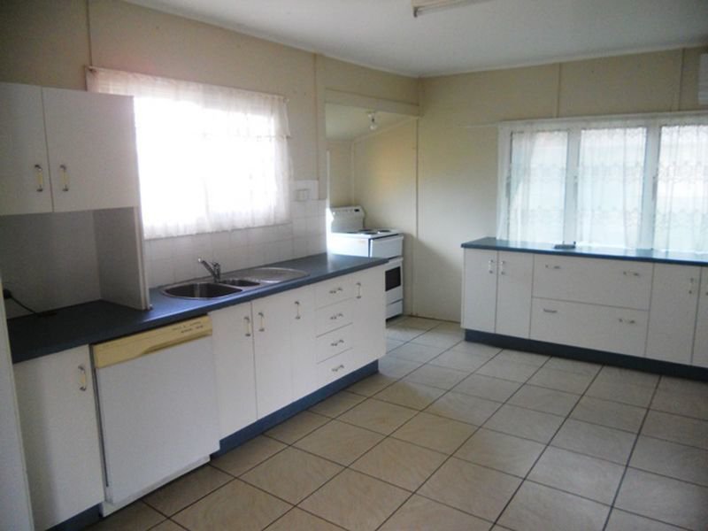 Photo - 12 Eleventh Avenue, Mount Isa QLD 4825 - Image 2