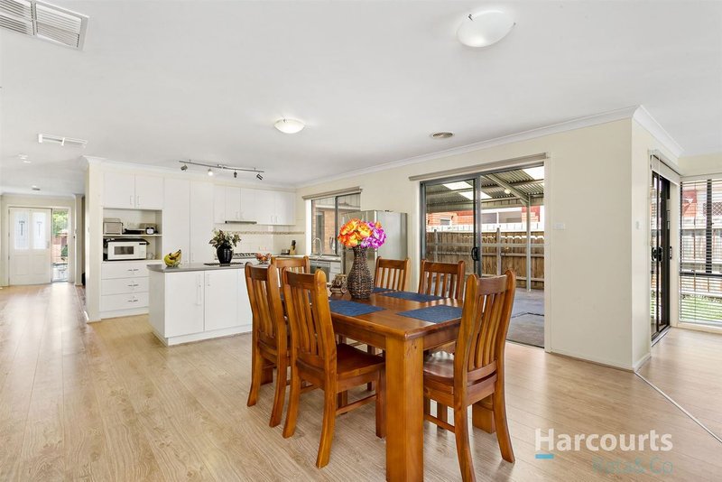 Photo - 12 Elite Way, South Morang VIC 3752 - Image 3