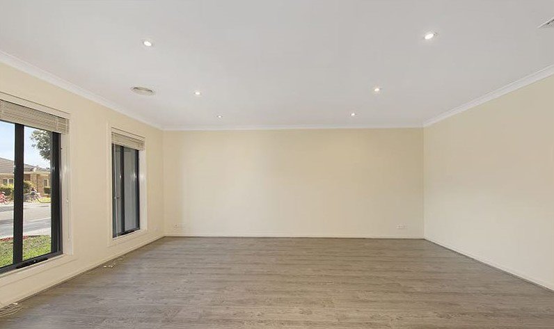 Photo - 12 Elite Way, South Morang VIC 3752 - Image 2