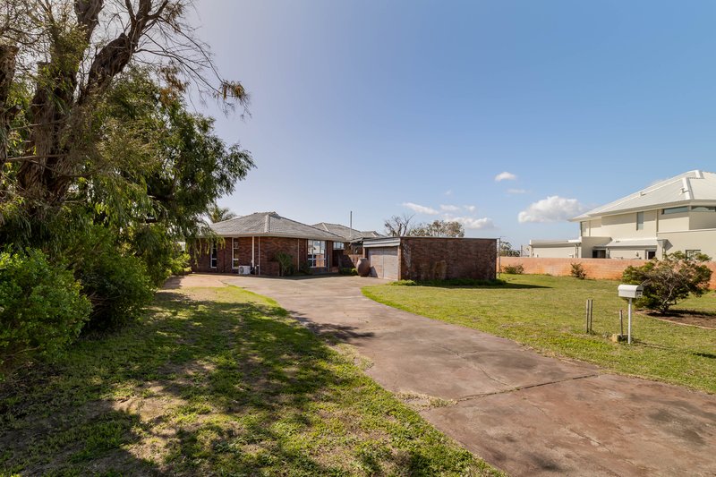 Photo - 12 Elizabeth Crescent, South Bunbury WA 6230 - Image 5