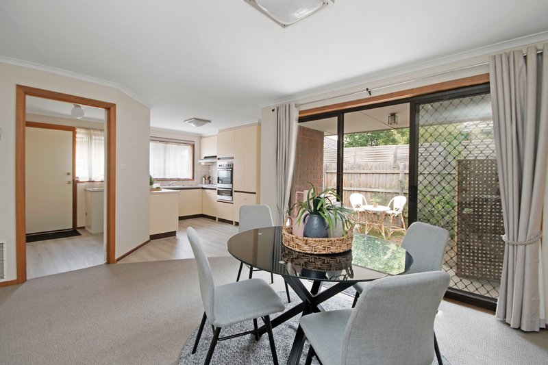 Photo - 1/2 Elizabeth Grove, Bundoora VIC 3083 - Image 5