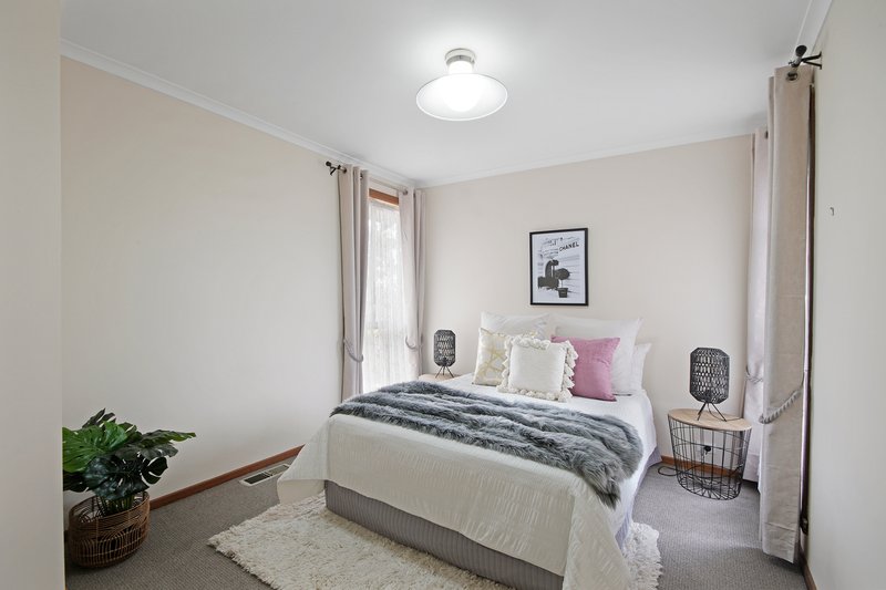 Photo - 1/2 Elizabeth Grove, Bundoora VIC 3083 - Image 8