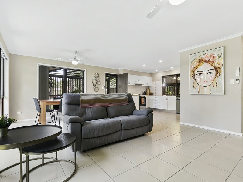 Photo - 12 Elizabeth Street, Beachmere QLD 4510 - Image 9