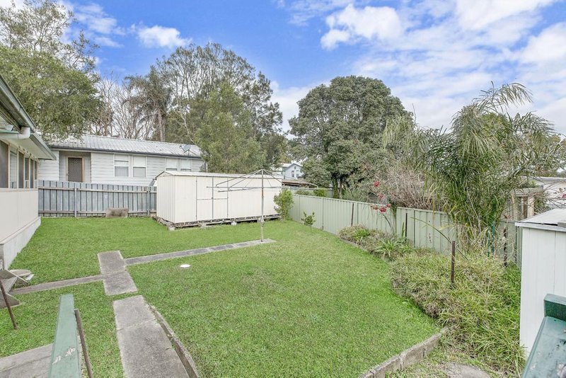 Photo - 12 Ellesmere Street, Booragul NSW 2284 - Image 9