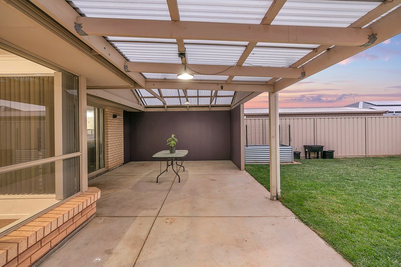 Photo - 12 Elly Drive, Munno Para West SA 5115 - Image 23