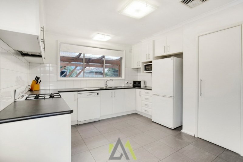 Photo - 12 Emerson Close, Frankston VIC 3199 - Image 2