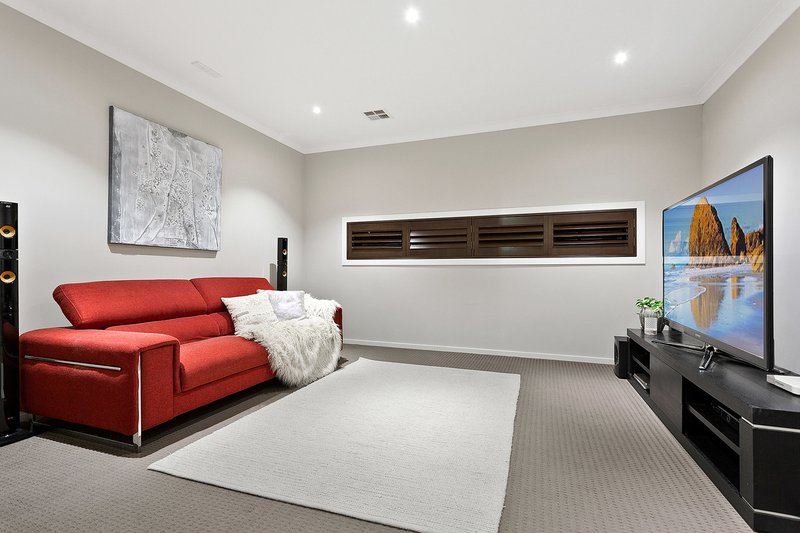 Photo - 12 Emilia Chase, Mernda VIC 3754 - Image 11