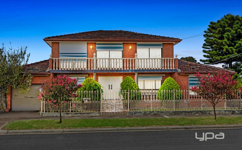 12 Epalock Crescent, St Albans VIC 3021