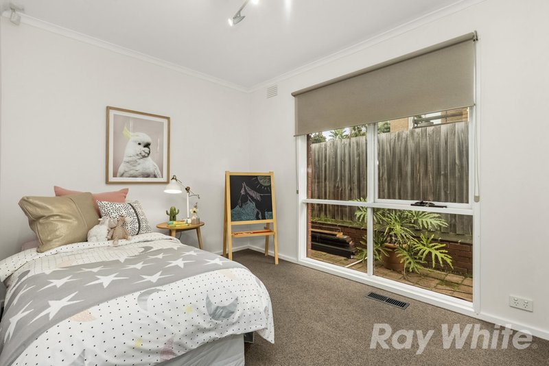 Photo - 12 Erskine Crescent, Wheelers Hill VIC 3150 - Image 6