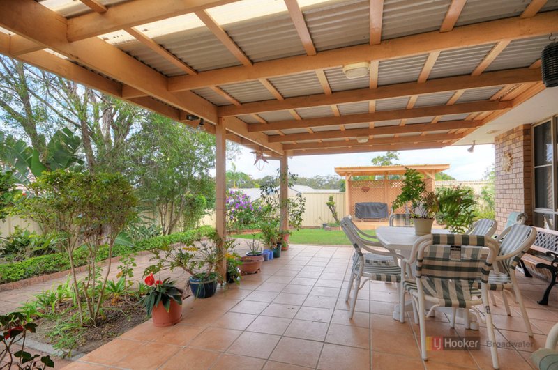 Photo - 12 Essendon Close, Arundel QLD 4214 - Image 4