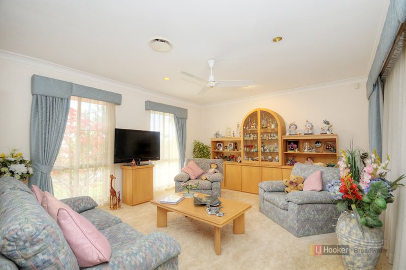 Photo - 12 Essendon Close, Arundel QLD 4214 - Image 6