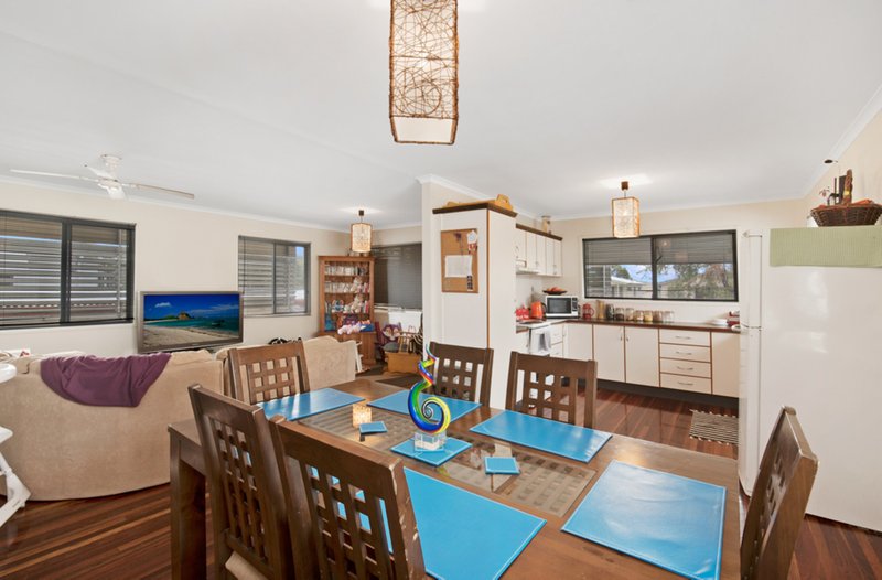 Photo - 12 Ettie Street, Redcliffe QLD 4020 - Image 3