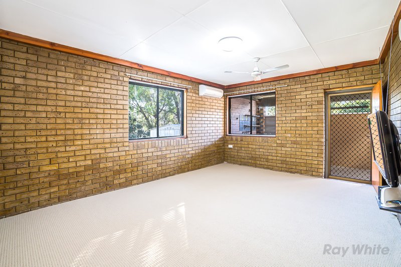 Photo - 12 Evenwood Street, Coopers Plains QLD 4108 - Image 3