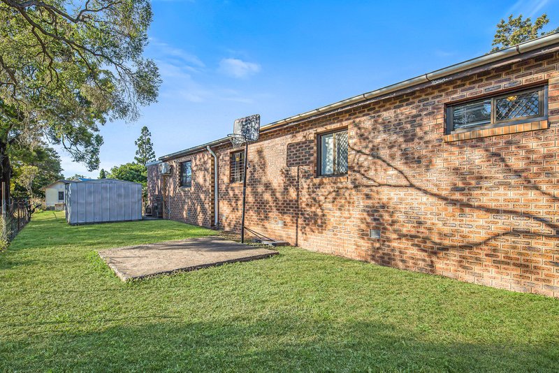 Photo - 12 Evenwood Street, Coopers Plains QLD 4108 - Image 11