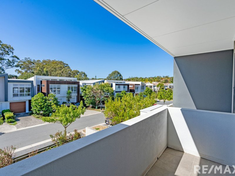 Photo - 12 Evergreen View, Robina QLD 4226 - Image 8