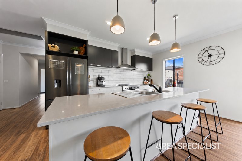 Photo - 12 Everitt Close, Lang Lang VIC 3984 - Image 3