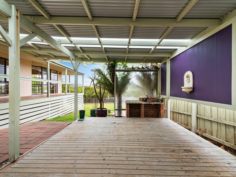 Photo - 12 Ewing Court, Lakes Entrance VIC 3909 - Image 20