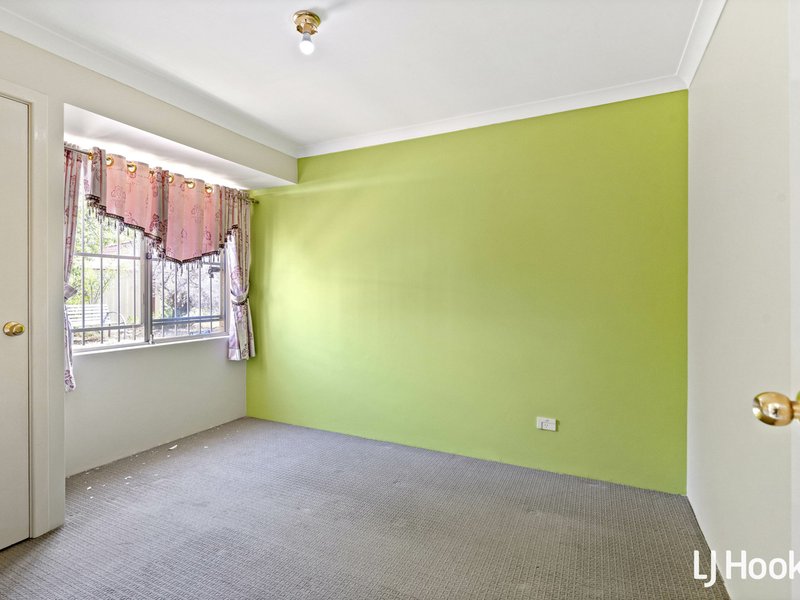 Photo - 12 Exmouth Place, Thornlie WA 6108 - Image 13