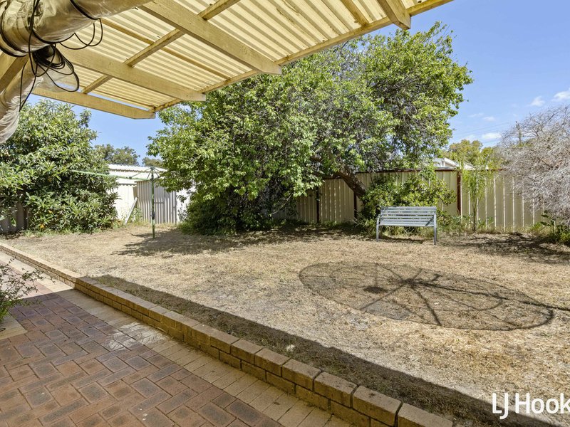 Photo - 12 Exmouth Place, Thornlie WA 6108 - Image 18