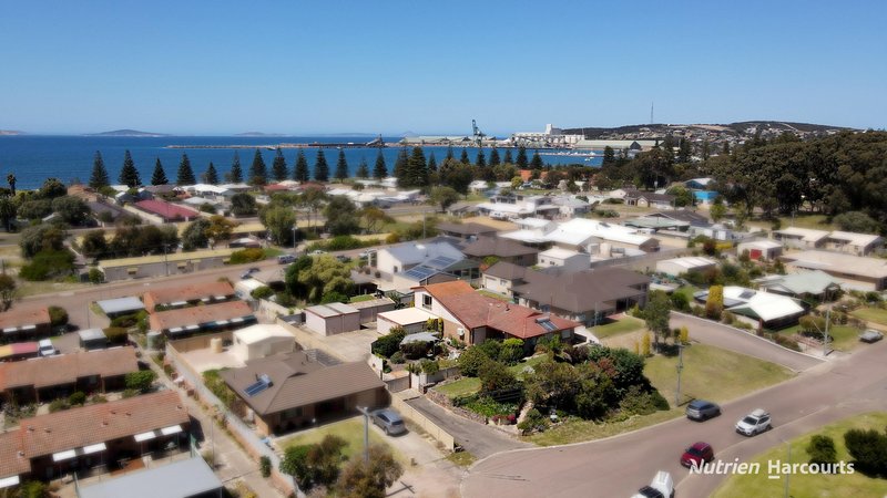 Photo - 12 Eyre Street, Esperance WA 6450 - Image 5