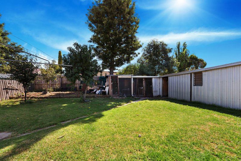 Photo - 12 Fairfax Circuit, Albanvale VIC 3021 - Image 10