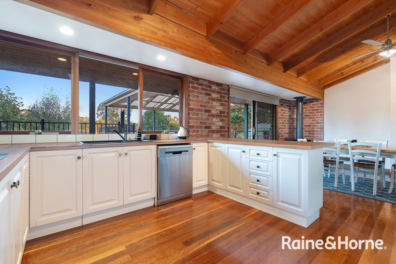 12 Fairway Court, Pakenham, VIC 3810 - Image 5