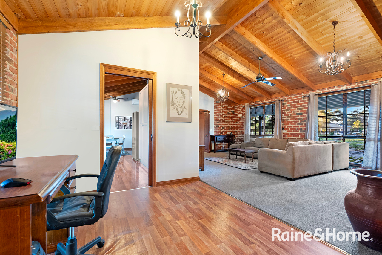 12 Fairway Court, Pakenham, VIC 3810 - Image 8