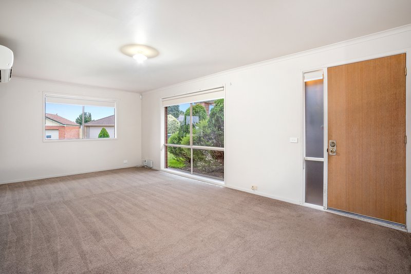 Photo - 12 Fantail Place, South Morang VIC 3752 - Image 5